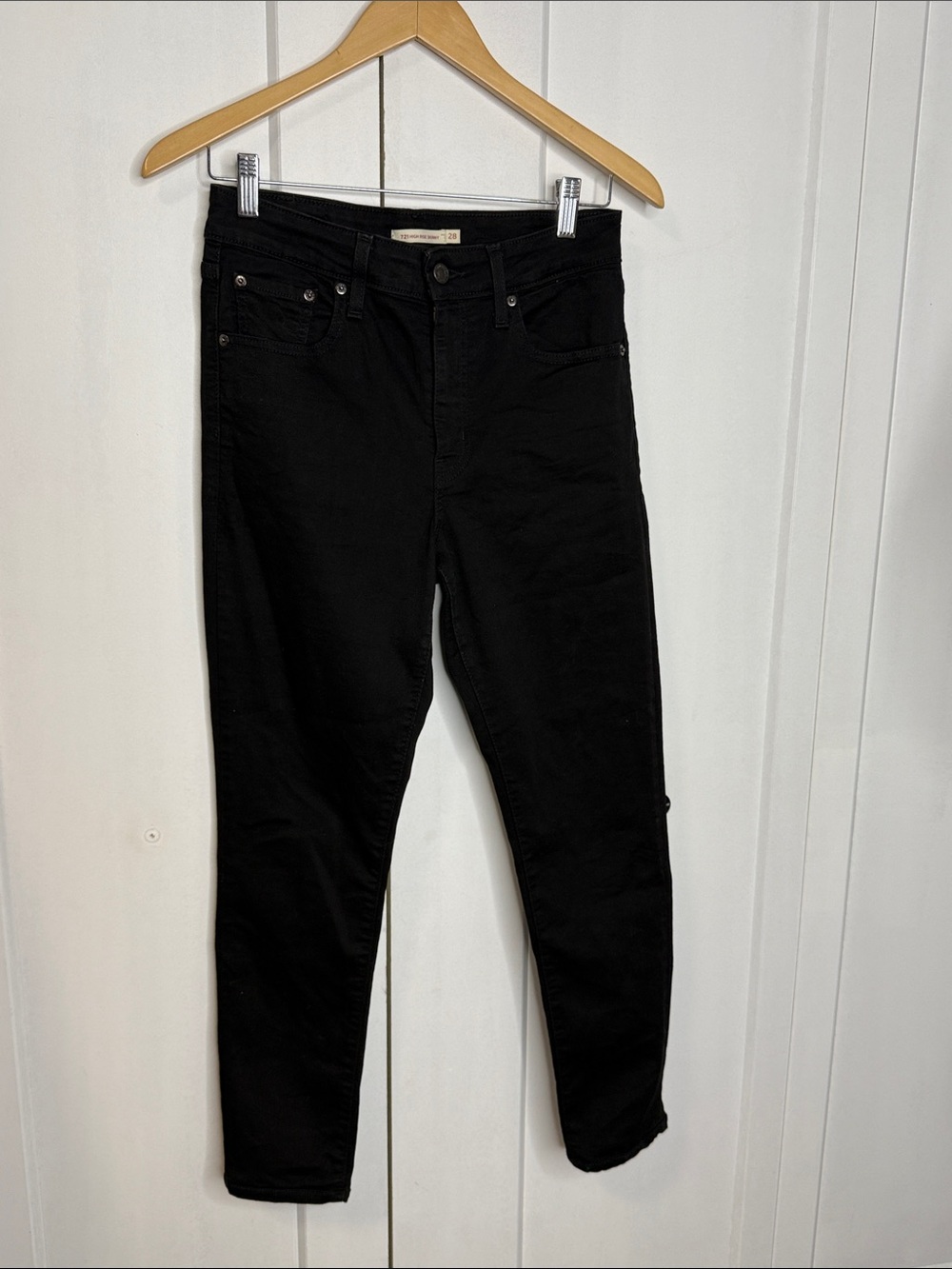 Levi's 721 - 28 Women's Black High Rise Skinny Jeans